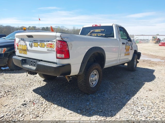 39361223 :رقم المزاد ، 3C6MR5AJ2JG166391 vin ، 2018 Ram 2500 Tradesman Regular Cab 4x4 8' Box مزاد بيع