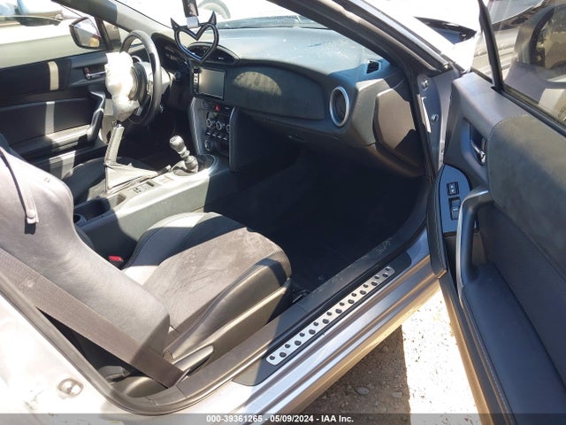 Toyota 86 GT 2018 JF1ZNAE18J9700450 Image 5