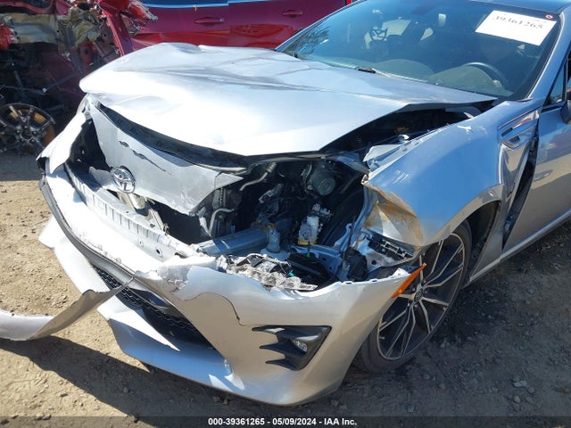Toyota 86 GT 2018 JF1ZNAE18J9700450 Image 6
