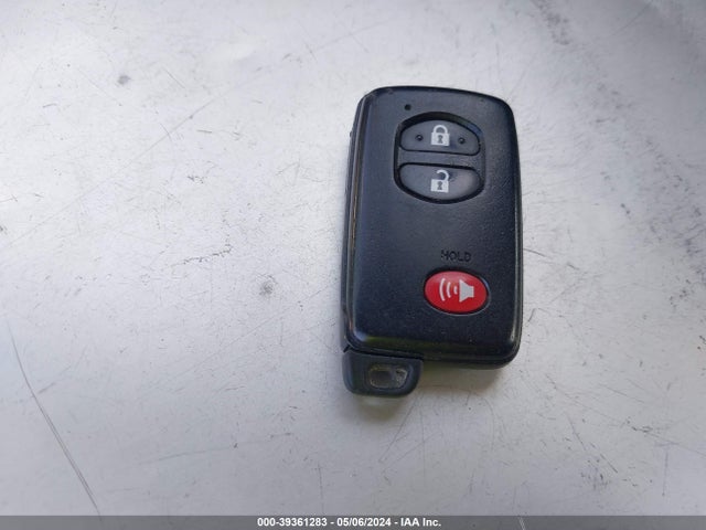 Toyota Prius Two 2015 JTDKN3DU6F1992561 Image 11