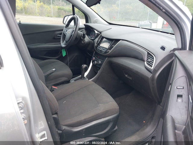 Chevrolet TRAX LS 2019 3GNCJNSB1KL228625 Image 5