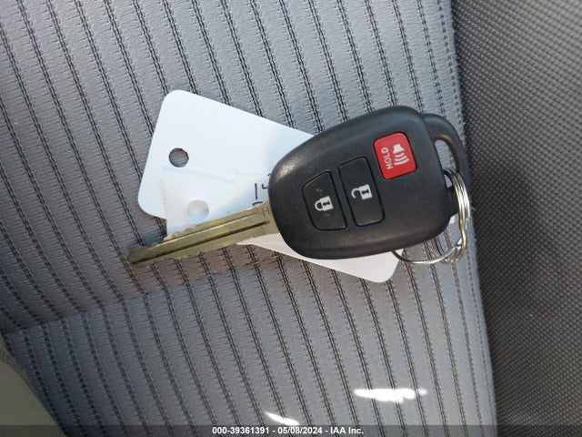 Toyota RAV4 LE 2014 2T3ZFREV9EW088886 Image 11