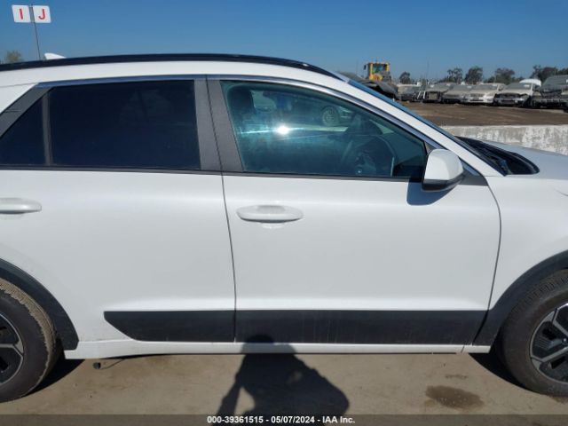 KNDCP3LE4P5110533 KIA NIRO LX