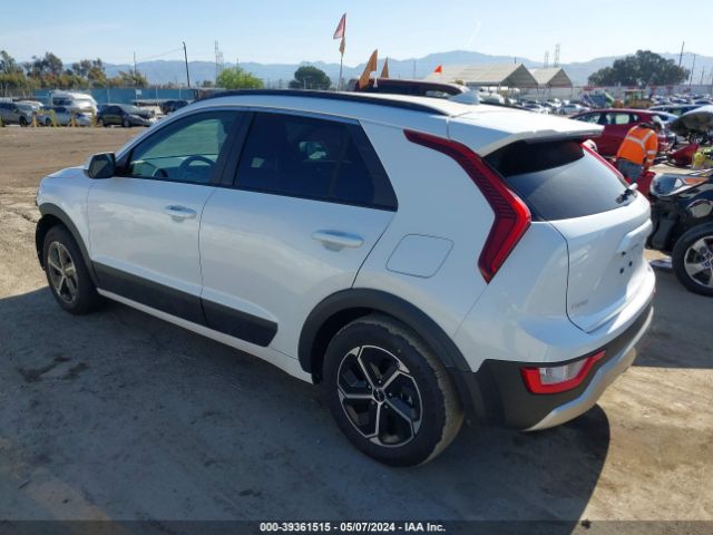 KNDCP3LE4P5110533 KIA NIRO LX