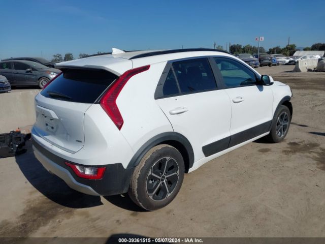 KNDCP3LE4P5110533 KIA NIRO LX