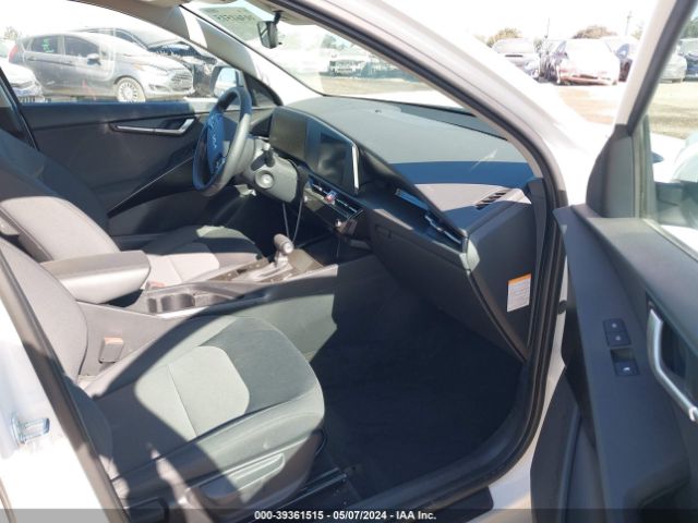 KNDCP3LE4P5110533 KIA NIRO LX