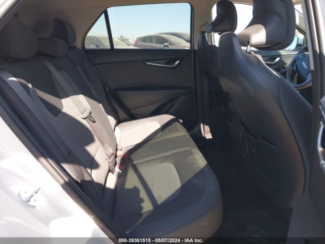 KNDCP3LE4P5110533 KIA NIRO LX