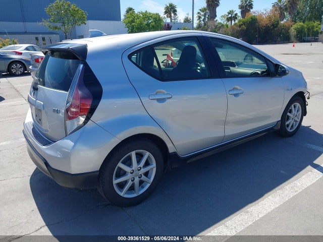 Toyota Prius C Four/one/three/two 2017 JTDKDTB33H1592697 Image 4