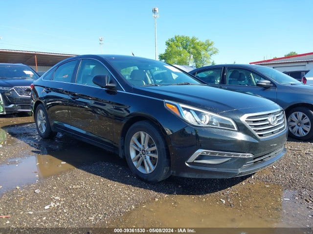 Hyundai SONATA SE 2015 5NPE24AF8FH158267 Image 1