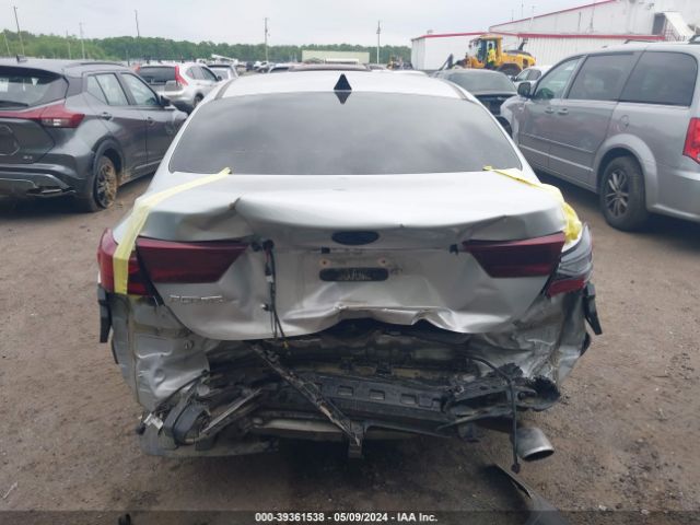 3KPF24AD6KE105049 KIA Forte Lxs