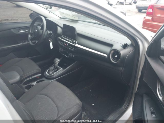 3KPF24AD6KE105049 KIA Forte Lxs