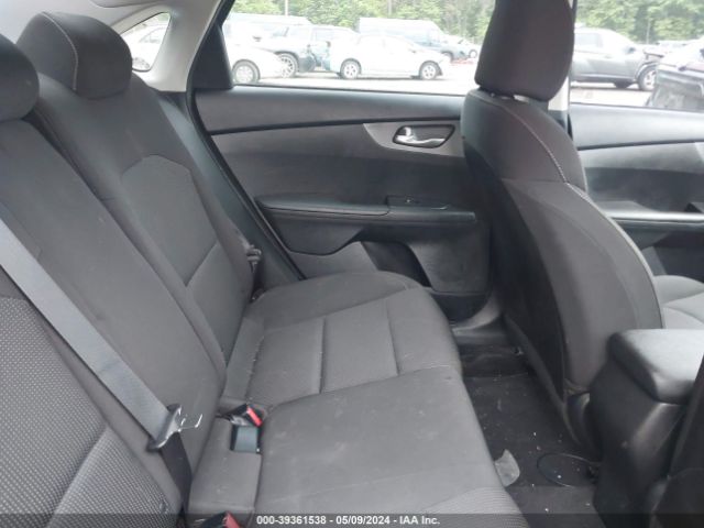 3KPF24AD6KE105049 KIA Forte Lxs