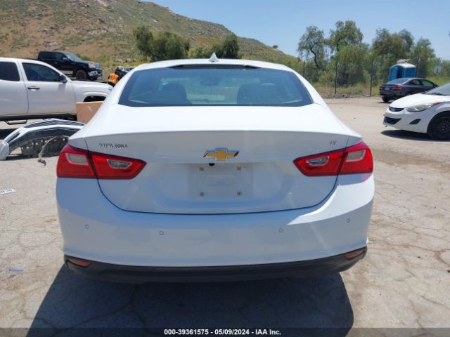 1G1ZD5ST0JF197453 Chevrolet MALIBU LT
