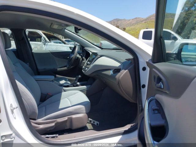 1G1ZD5ST0JF197453 Chevrolet MALIBU LT