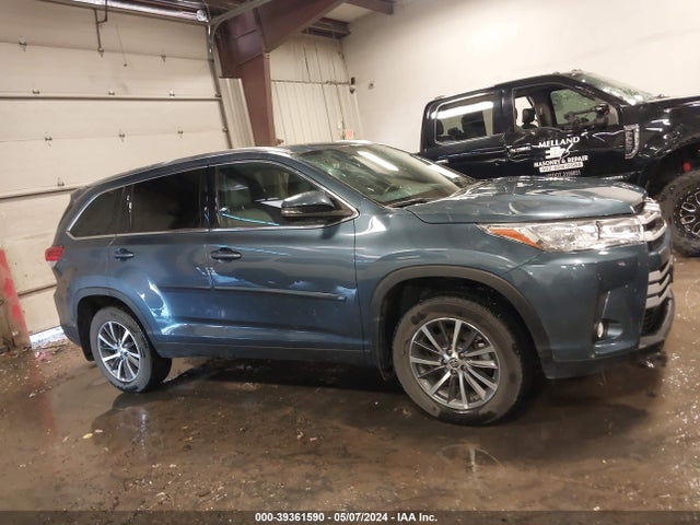 Toyota Highlander Xle 2019 5TDJZRFH1KS746453 Image 14