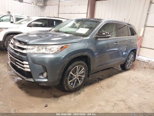 Toyota Highlander Xle 2019 5TDJZRFH1KS746453 Image 2