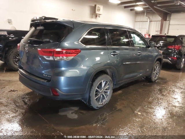 Toyota Highlander Xle 2019 5TDJZRFH1KS746453 Image 4