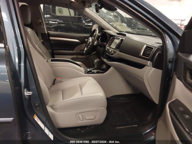 Toyota Highlander Xle 2019 5TDJZRFH1KS746453 Image 5