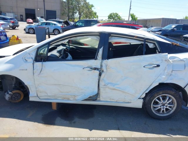 JTDL9RFUXL3014007 Toyota Prius Le Awd-e