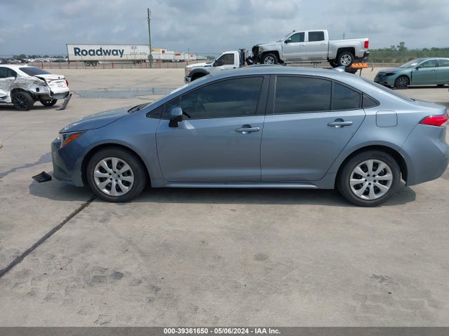 Toyota COROLLA LE 2022 JTDEPMAE9NJ192426 Image 14