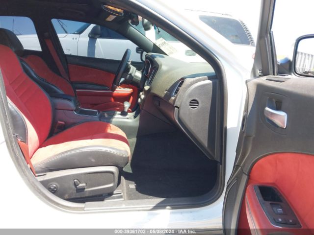 2C3CDXEJ1FH915346 Dodge Charger Srt 392