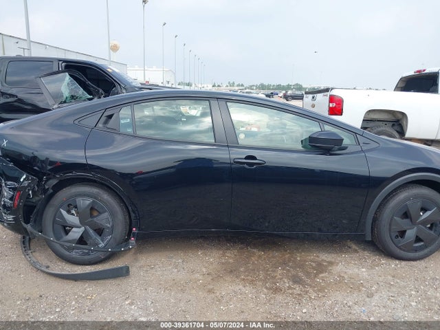 Toyota Prius Le 2024 JTDACAAU4R3018869 Image 13