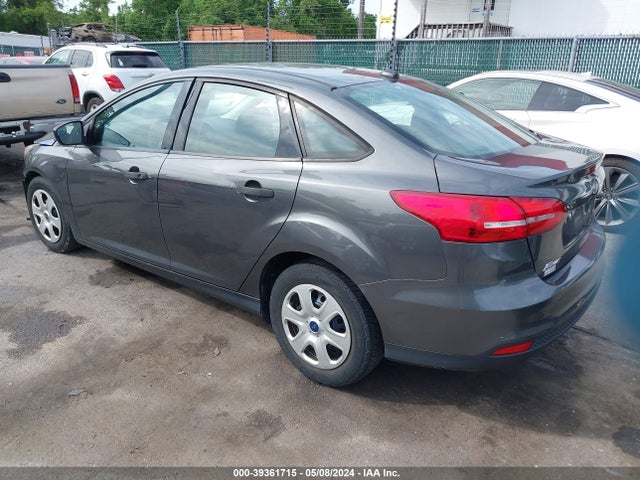 Ford FOCUS S 2017 1FADP3E23HL323208 Image 3