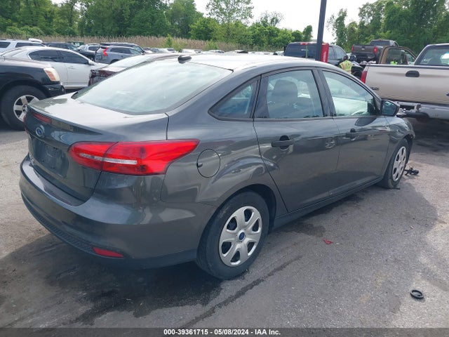 Ford FOCUS S 2017 1FADP3E23HL323208 Image 4