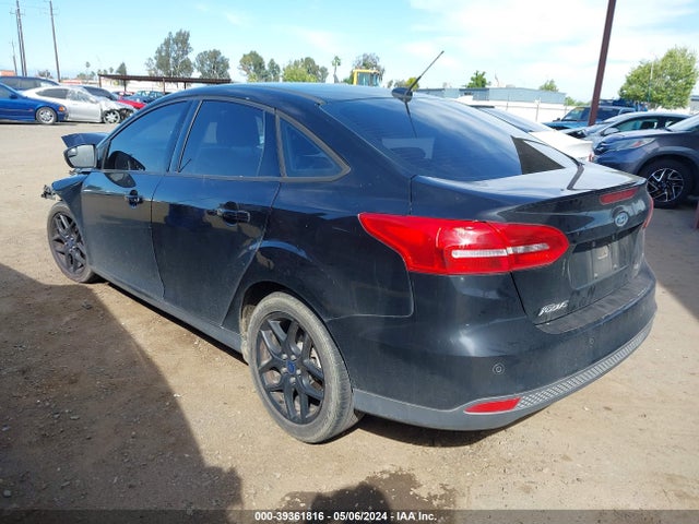 Ford FOCUS SE 2016 1FADP3F21GL246531 Image 3