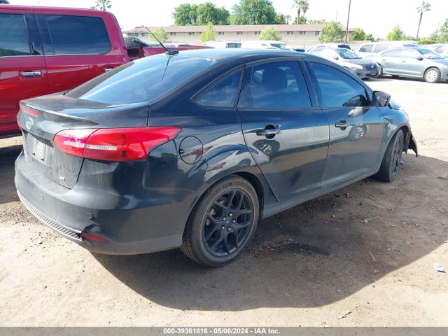 Ford FOCUS SE 2016 1FADP3F21GL246531 Image 4