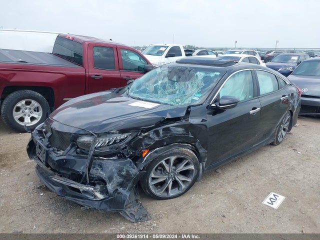 Honda Civic Touring 2019 19XFC1F91KE010933 Image 2
