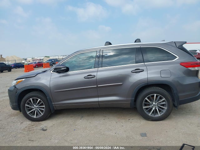 Toyota Highlander Xle 2018 5TDJZRFH4JS862521 Image 14