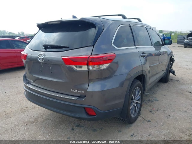Toyota Highlander Xle 2018 5TDJZRFH4JS862521 Image 4
