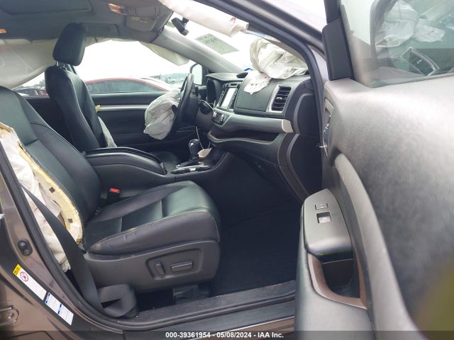 Toyota Highlander Xle 2018 5TDJZRFH4JS862521 Image 5