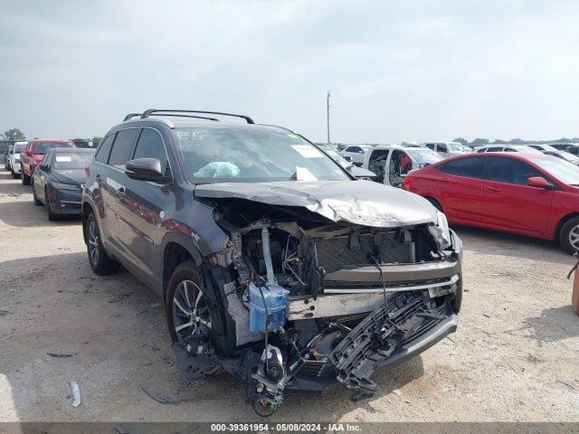 Toyota Highlander Xle 2018 5TDJZRFH4JS862521 Image 6