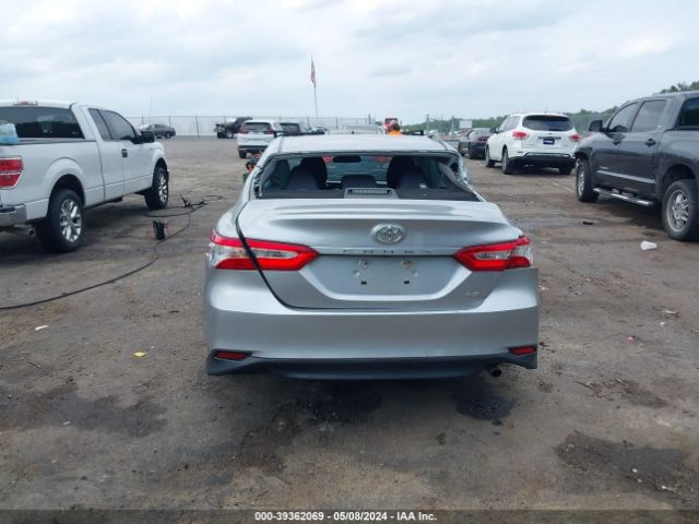 4T1B11HK8JU655448 Toyota CAMRY LE