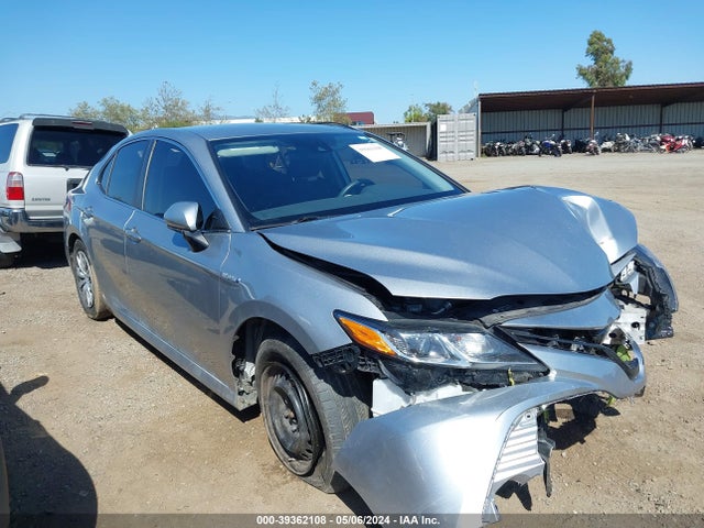 Toyota Camry Le Hybrid 2020 4T1C31AK1LU536040 zdjęcie główne