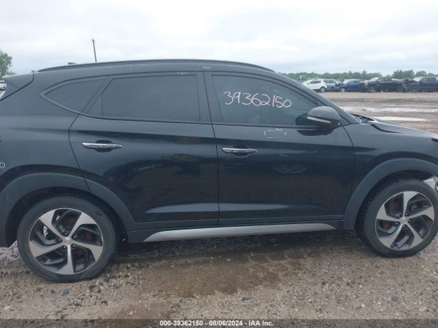 KM8J3CA21HU288236 Hyundai Tucson Limited