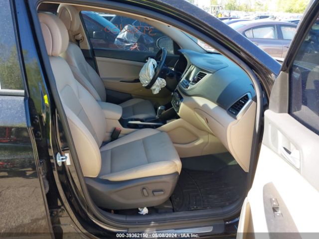 KM8J3CA21HU288236 Hyundai Tucson Limited