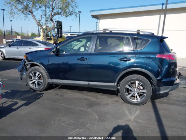 JTMWFREV9HD095650 Toyota Rav4 Xle