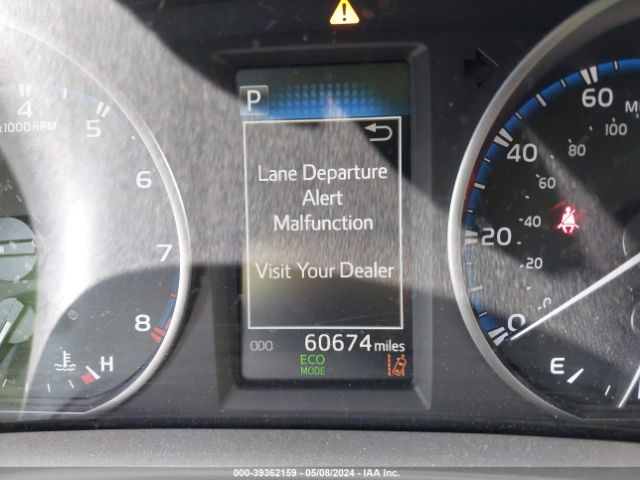 JTMWFREV9HD095650 Toyota Rav4 Xle