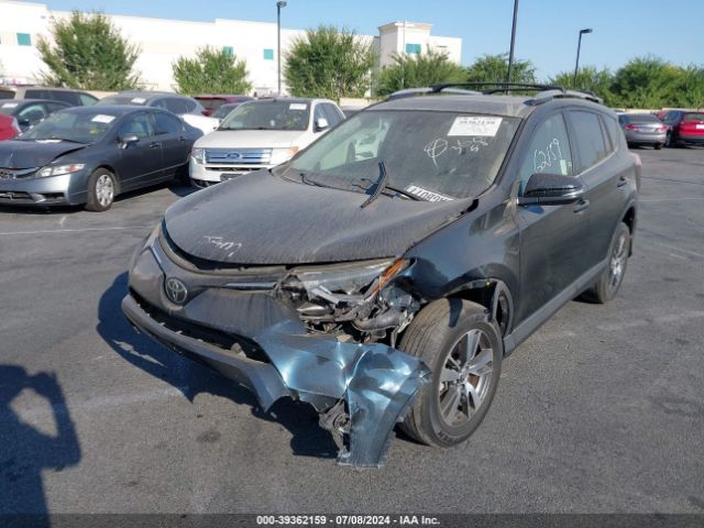 JTMWFREV9HD095650 Toyota Rav4 Xle