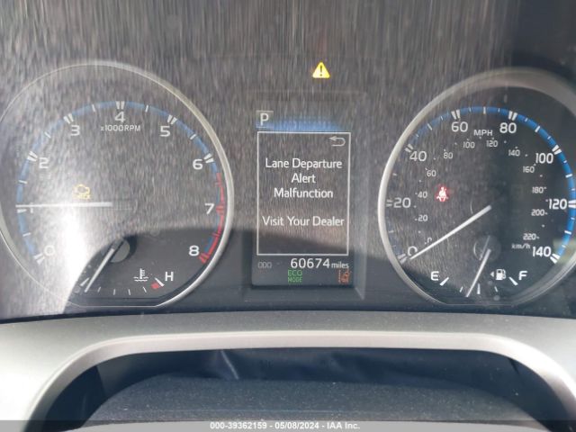 JTMWFREV9HD095650 Toyota Rav4 Xle