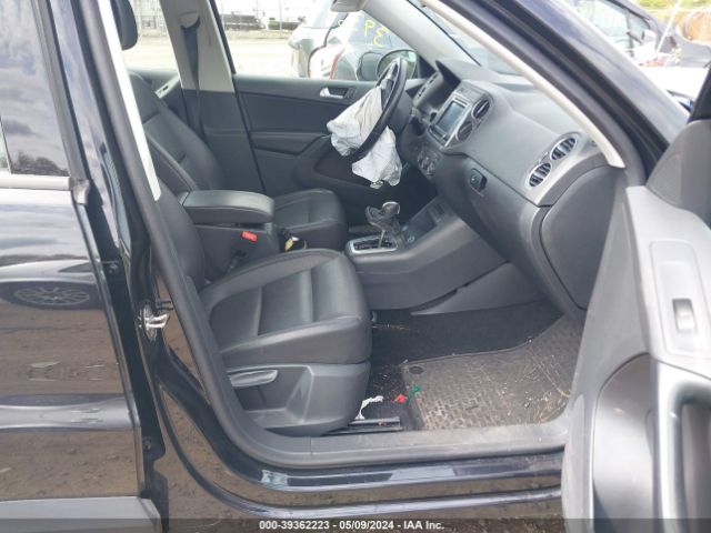 WVGBV7AX3HK021273 Volkswagen Tiguan 2.0t/2.0t S