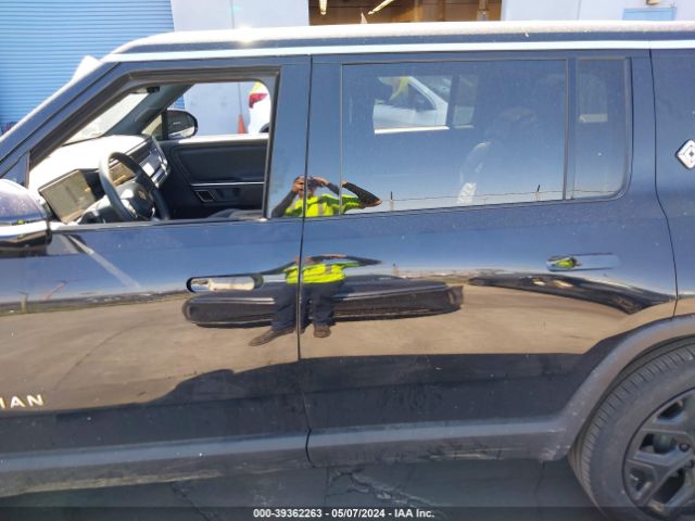 7PDSGABA9PN010175 Rivian R1s Adventure