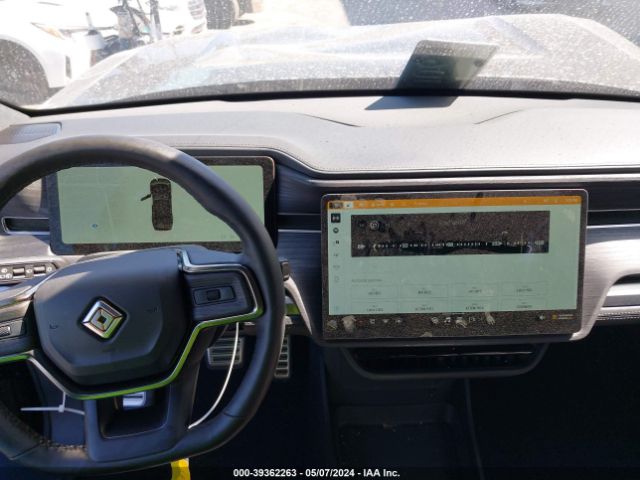 7PDSGABA9PN010175 Rivian R1s Adventure