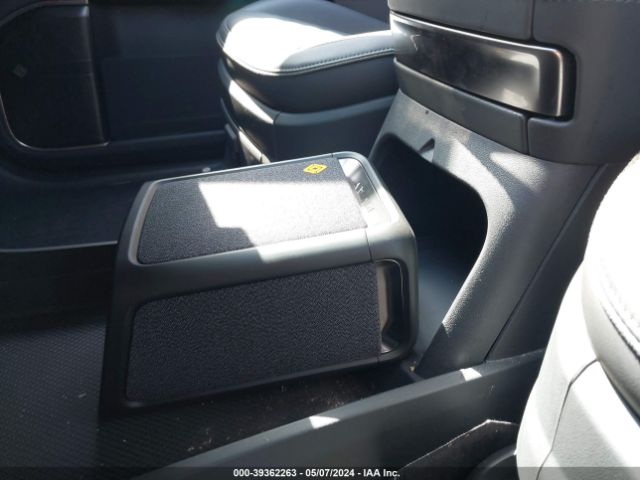 7PDSGABA9PN010175 Rivian R1s Adventure
