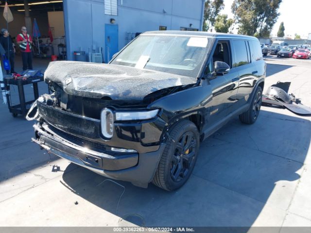 7PDSGABA9PN010175 Rivian R1s Adventure