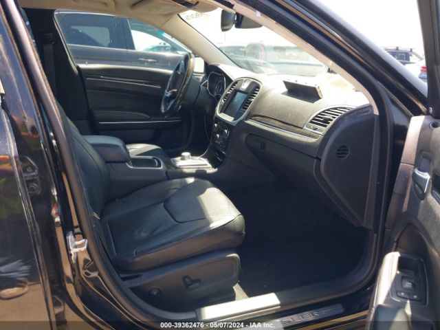2C3CCAETXFH760281 Chrysler 300C