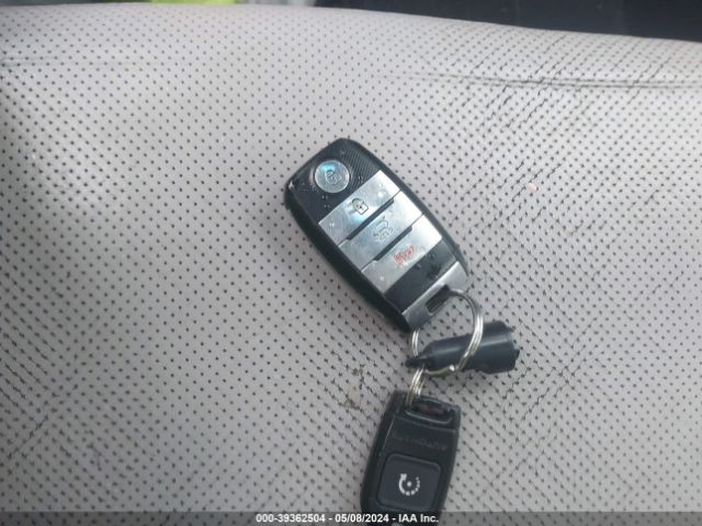 5XYKWDA78FG614792 KIA Sorento Limited V6